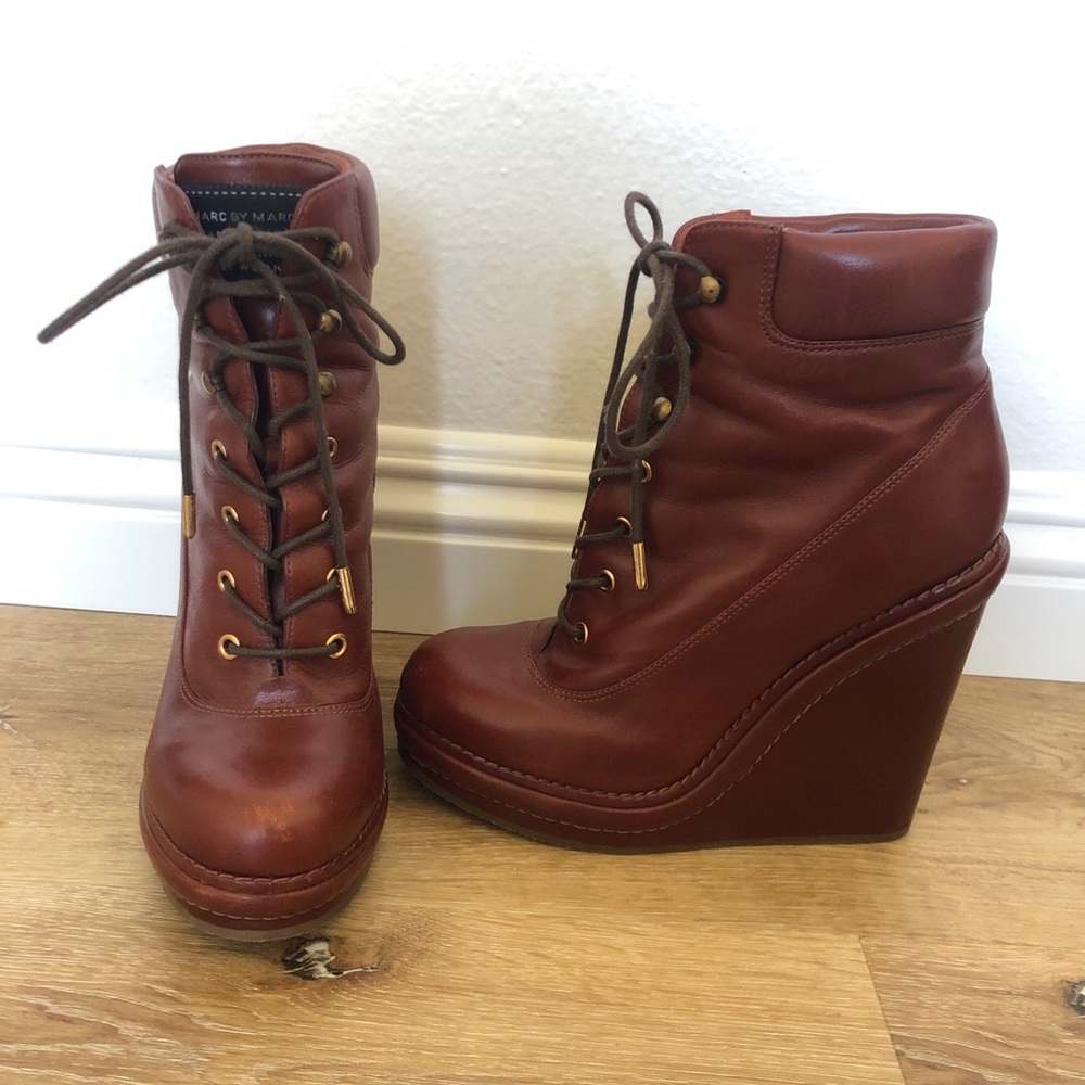 Marc Jacobs Mocasso Wedge Boot in Burgundy